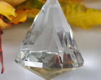 Large 40mm x 50mm Clear Crystal Diamond Ball Suncatcher Pendant, for making suncatchers, chandelier repair prisms, rainbow sun catcher