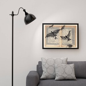 Malerei auf Atlas, Malerei auf Buchseite, Fliegende Vögel Zeichnung auf alte Karten Buch, Boho Malerei, Vögel Wand Kunst Druck, Vögel Kunstdruck