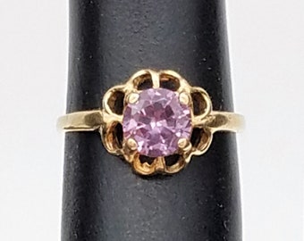 Dainty Color Change 1/2 Carat Lab Sapphire & 14K Yellow Gold Estate Ring - Size 3