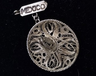 Spun Silver Mexico Mini Sombrero Hat Souvenir Brooch or Pendant
