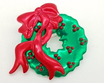Vintage Red & Green Christmas Wreath Brooch - Old Stock