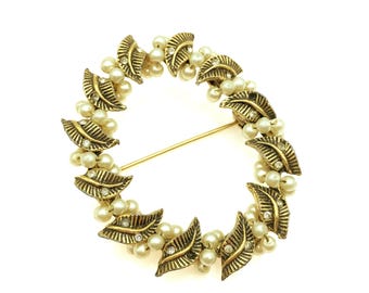 Vintage Faux Pearl & Gold-Tone Leaves Wreath Brooch