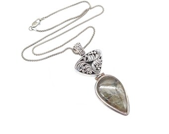Vintage Signed Artisan Gray Blue Labradorite & Oxidized Sterling Silver Pendant Necklace - 22"