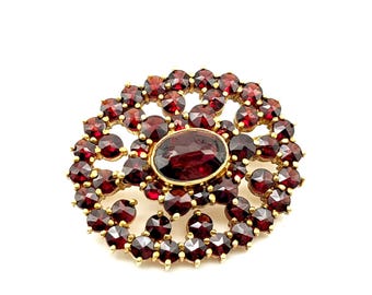 Antique Solid 18K Gold & Rose Cut Bohemian Garnet Brooch
