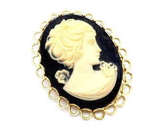 Costume Brooches & Pins