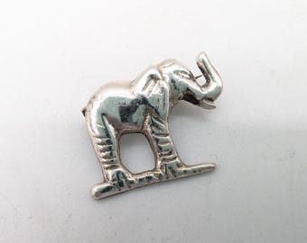 Dainty Vintage Mexico Sterling Silver Figural Elephant Brooch - 1.5"
