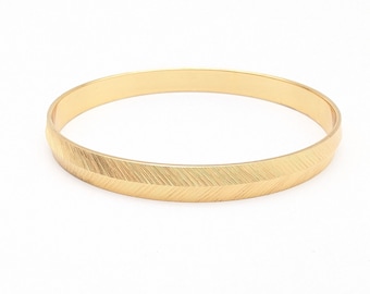 Vintage Signed Monet Gold Tone Herringbone Bangle Bracelet