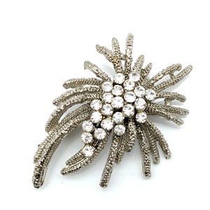 Vintage zilverkleurige en strass bloemen spray broche - 2,5"