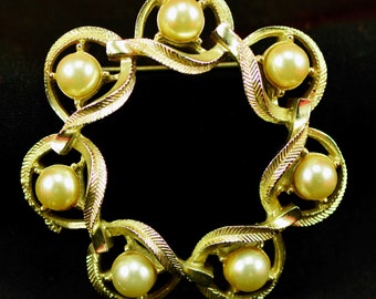 Vintage Coro Faux Pearl Circle Brooch with Silvertone Setting