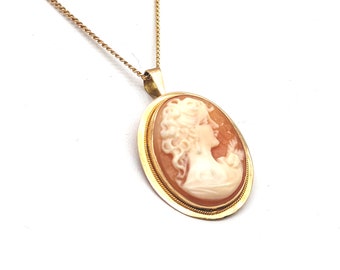 Vintage 14K Gold Pink Carved Cameo Pendant/Pin Choker Necklace - 15"