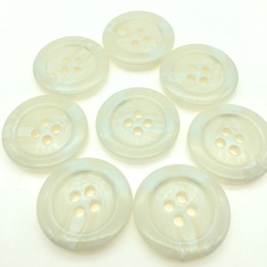 Set of 8 White/Cream Plastic Buttons - 28 mm / Size 44