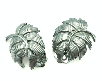 Silver Tone Etched Leaf Shoe Clips