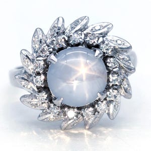 18K White Gold Natural Icy Blue Star Sapphire & Diamond Estate Ring - Size 8.25, Resizeable