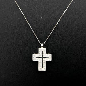 Estate 18K Gold & Diamond Cross Pendant Necklace - 17&quot;