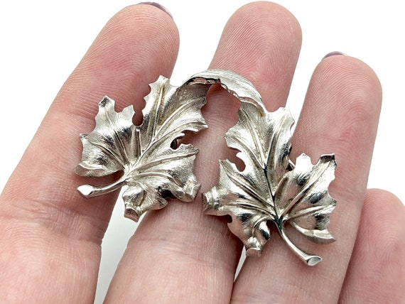 Vintage Crown Trifari Silvertone Leaf Clip-On Ear… - image 7