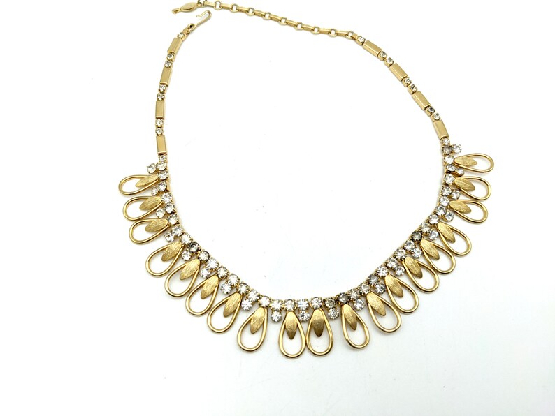 Vintage Signed Sarah Coventry Rhinestone Gold Tone Necklace 18
