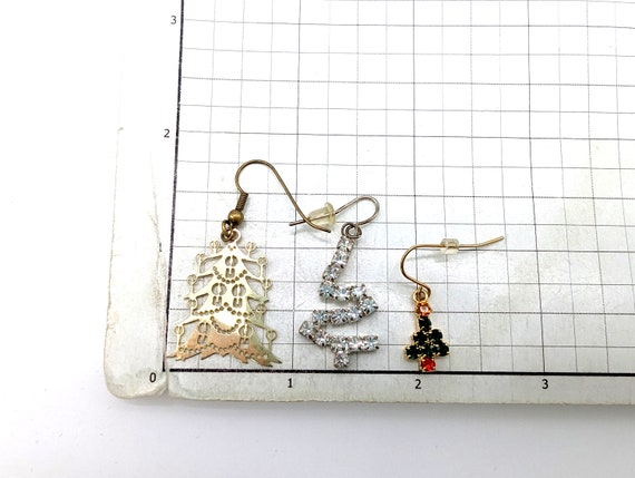 3 pairs of Vintage Christmas Tree Dangle Earrings - image 8