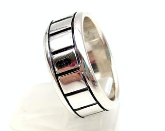 Heavy Vintage 9mm Wide Sterling Silver Lined Ring Band - Size 9