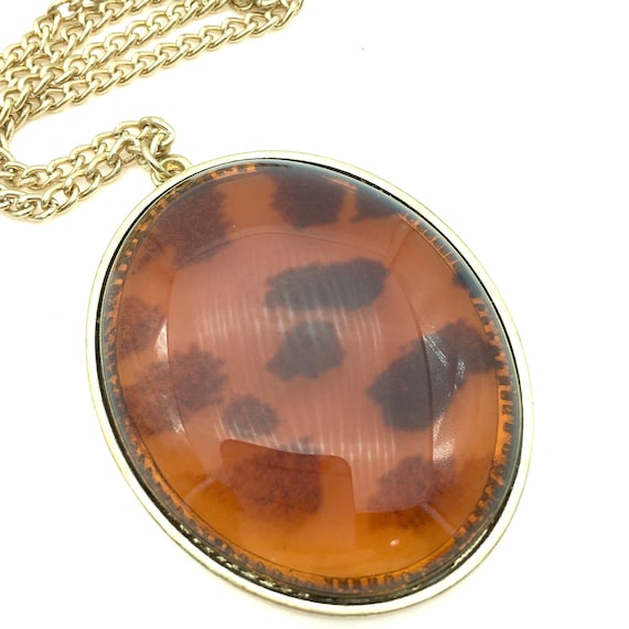 1970's Golden Brown Resin Pendant Necklace - image 1
