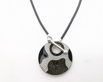 Vintage Lia Sophia Silver & Black Enamel Leather Cord Toggle Pendant Necklace