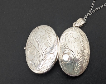 Vintage Etched Sterling Silver Floral Locket Pendant Necklace - 18"