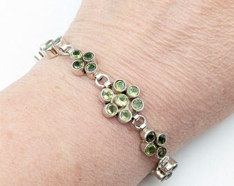 Sterling Silver & Peridot Floral Link Bracelet - 7.75"