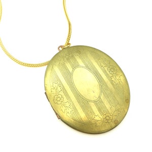 Vintage Brass Locket Pendant Necklace - 18&quot;