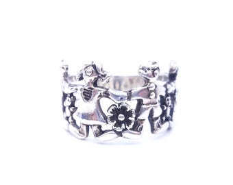 Vintage Sterling Silver Happy Family Ring - Size 9