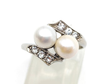 Vintage 10K White Gold Cultured Pearl and CZ Ring Bypass Ring - Size 5.25, resizeable