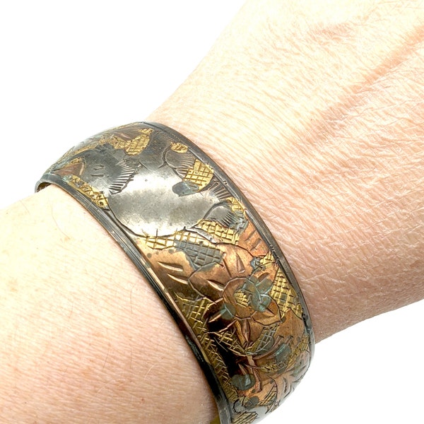 Old Stock Etched Elephant Brass Bangle