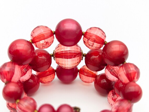 Vintage Red & Pink Lucite Bead Memory Wire Bracel… - image 5