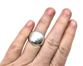 Vintage Hammered Sterling Silver Domed Band - Size 8