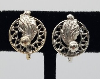Vintage Alice Silver Tone Leaf Design Screw Back Earrings