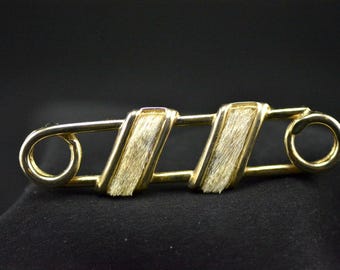 Rare Vintage Goldtone Horsehair Brooch