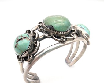 Early Sterling Silver & King Manassa Green Turquoise Navajo Cuff Bracelet - 1.6 oz