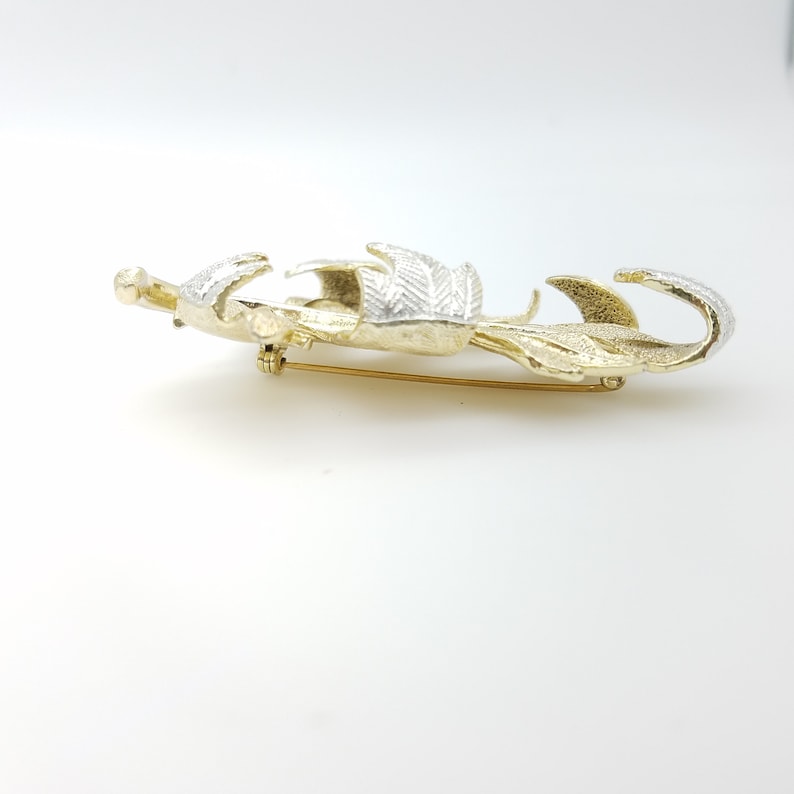 Vintage Signed Sarah Coventry Gold /& Silver Tone Curled Leaf Earrings and Brooch Set