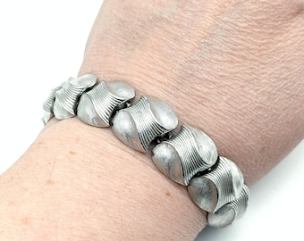 Vintage Crown Trifari Brushed Silver Tone Swirl Link Bracelet - 7.25"