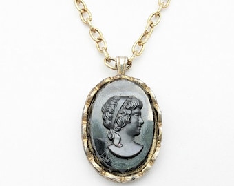 Vintage Black Glass Cameo Brooch/Pendant Necklace - 19"