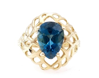 London Blue Topaz & 10K Yellow Gold Estate Ring With Basket Setting - Size 6
