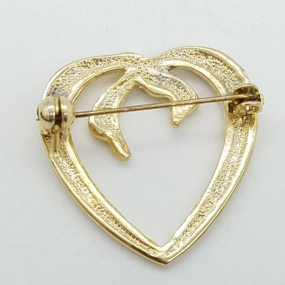 Vintage Gold-Tone Open Heart Bow Brooch - image 4
