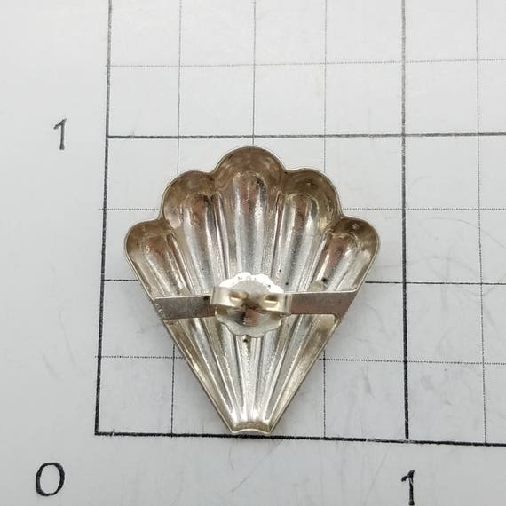 Vintage Sterling Silver Shell Stud Earrings - image 7