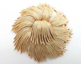 Large Vintage Monet Golden Cordelia Flower Brooch  - 3"