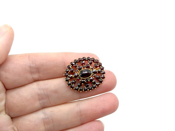 Antique 18K Gold & Rose Cut Bohemian Garnet Brooch - image 8