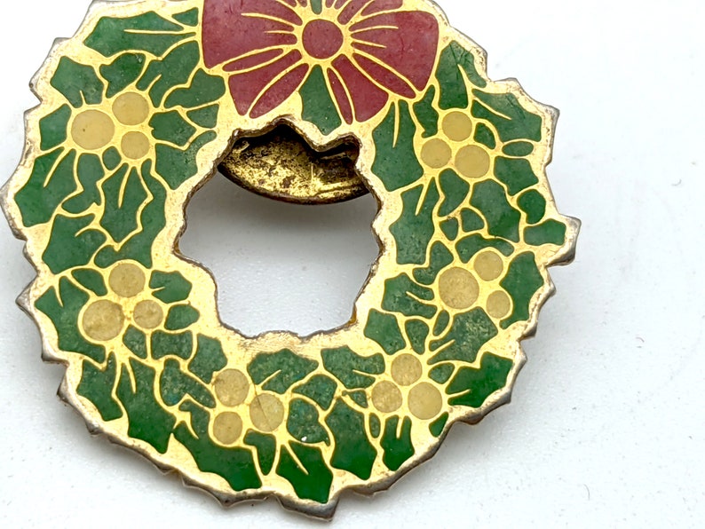 Wreath /& Candy Canes Santa Lot of 3 Vintage Enameled Holiday Pins