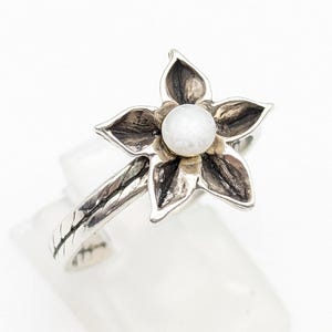 Vintage Sterling Silver & Pearl Flower Ring Signed PAZ Creations, Israel - Size 9