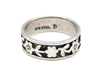 Sterling Silver Floral Band or Stacking Ring - Size 5