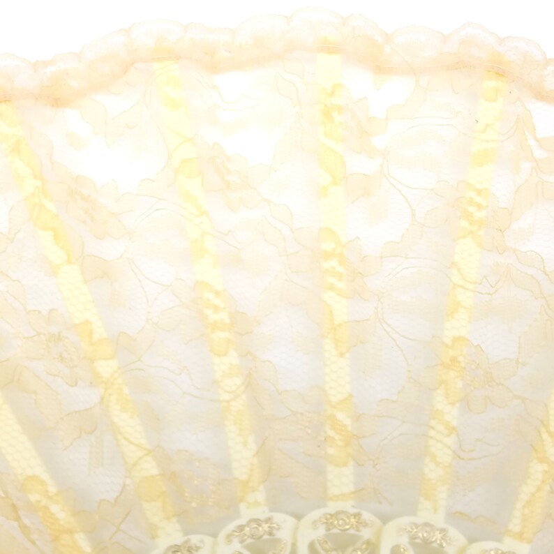 9.25 1950/'s Beige Lace Fan With Gold Accents