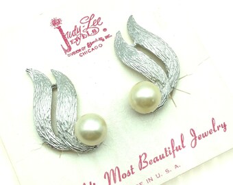 Vintage Signed Judy Lee Silver Tone & Faux Pearl Clip Earrings