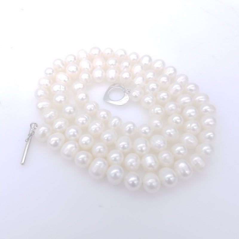 Essential White Pearl Necklace main image 1
