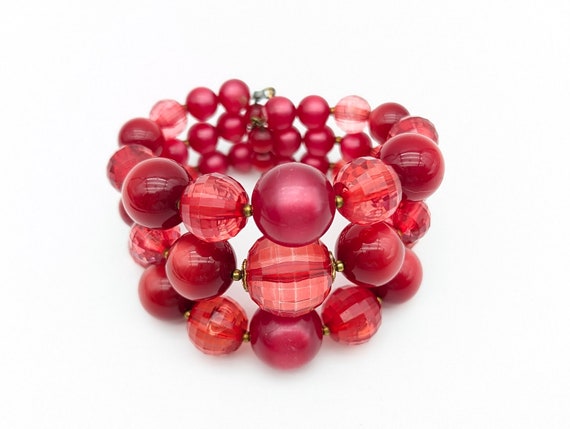 Vintage Red & Pink Lucite Bead Memory Wire Bracel… - image 2